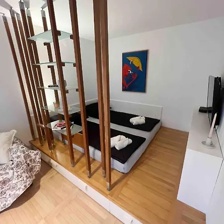 شقة Comfy Flat In City-free Parking ليوبليانا
