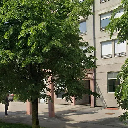 Lejlighed Comfy Flat In City-free Parking